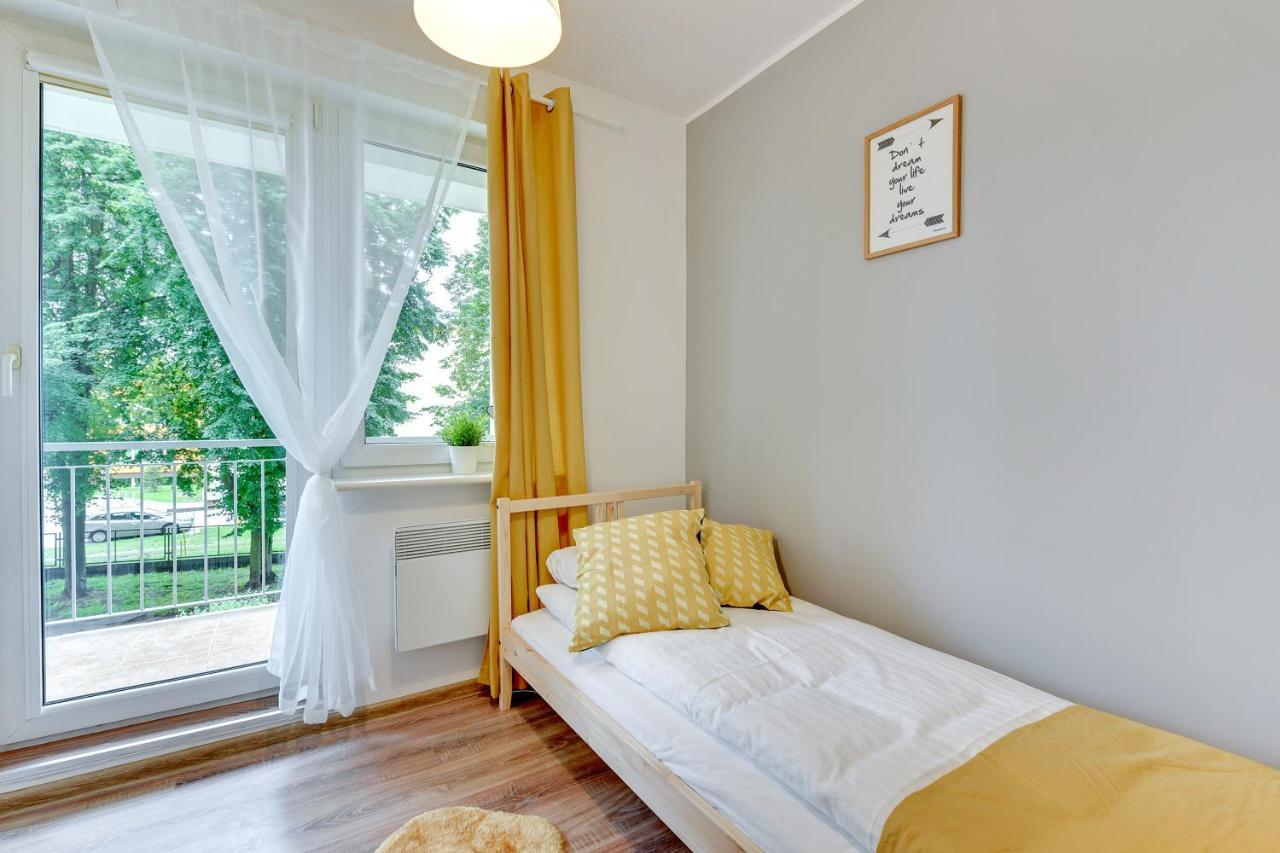 Pokoje Gdansk Zaspa - Pilotow 5A Apartment Exterior photo
